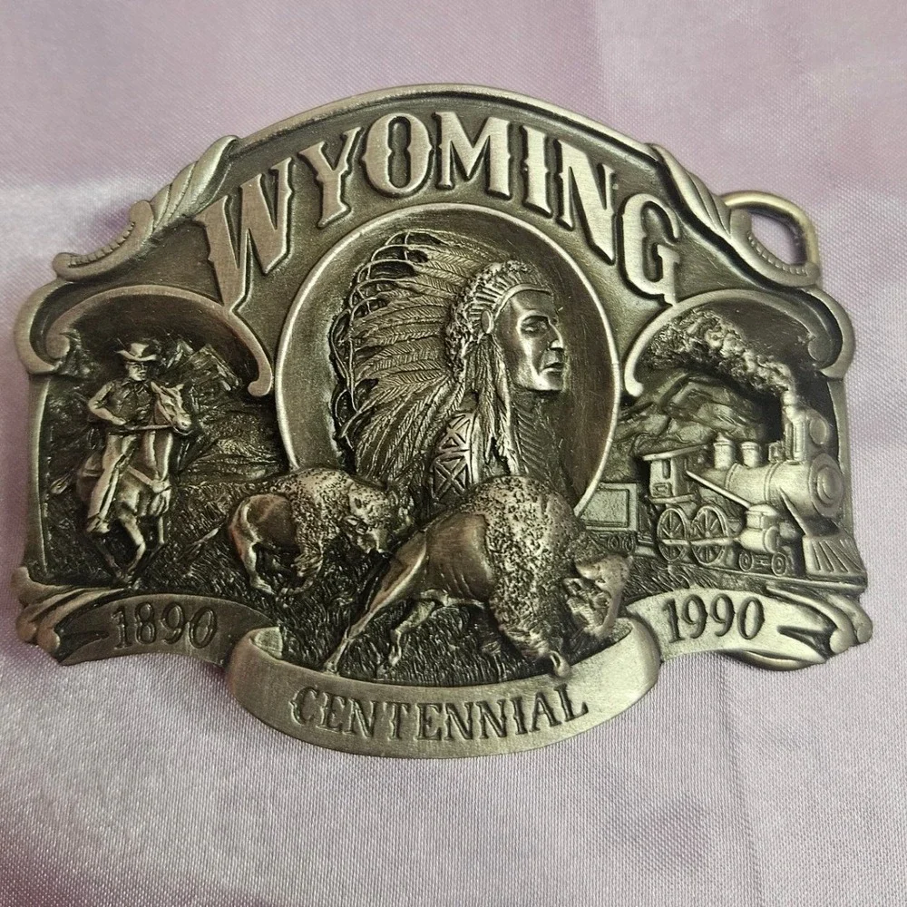 Vintage Siskiyou Wyoming Centennial Belt Buckle Limited Edition 1890-1990 Pewter